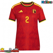 Camisa de Futebol Bélgica Zeno Debast #2 Equipamento Principal Mulheres Mundo 2026 Manga Curta